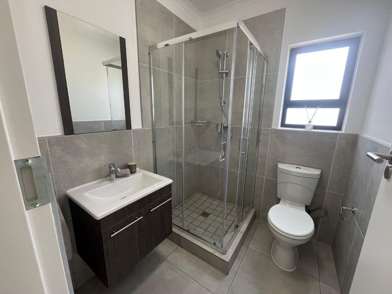 Spacious 2-Bed, 2-Bath Oasis in Tamarino Estate – Comfort Meets Contemporary Elegance - Photo 6