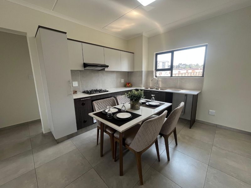 Spacious 2-Bed, 2-Bath Oasis in Tamarino Estate – Comfort Meets Contemporary Elegance - Photo 5