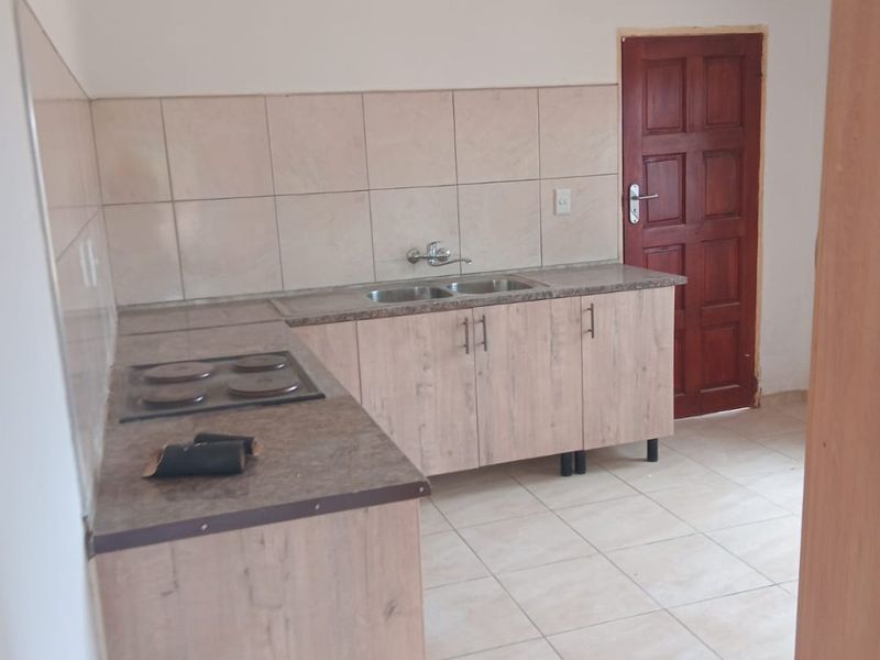 2 Bedroom to rent in Thohoyandou J Next to Thavhani mall - Photo 5