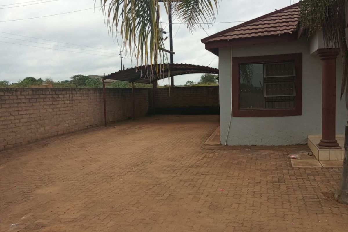 2 Bedroom to rent in Thohoyandou J Next to Thavhani mall - Photo 4