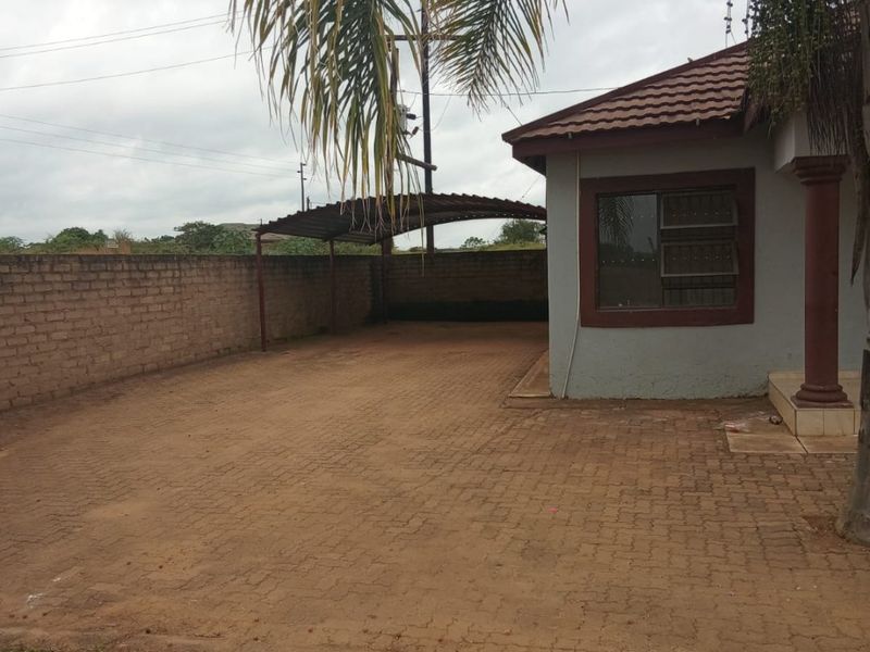2 Bedroom to rent in Thohoyandou J Next to Thavhani mall - Photo 4