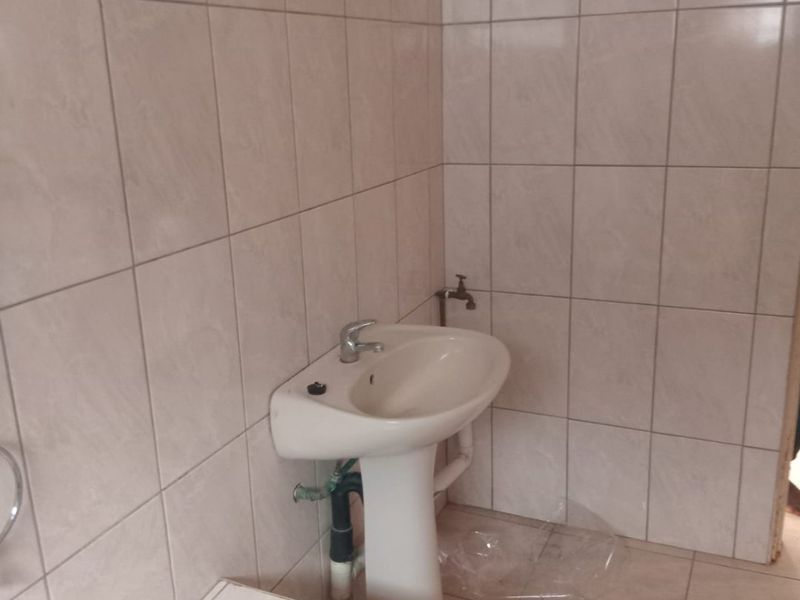 2 Bedroom to rent in Thohoyandou J Next to Thavhani mall - Photo 8