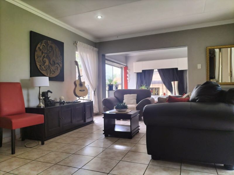 Stunning 3 bedroom home in Vaal Park, Orkney - Photo 5