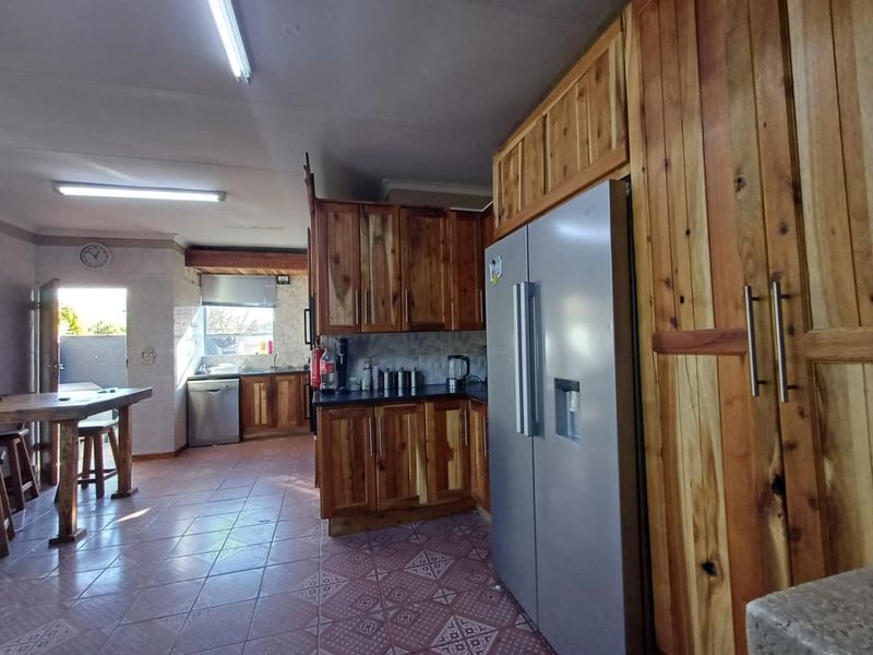 Priced just right for you....3 Bedroom Family Home in La Hoff.... - Photo 6