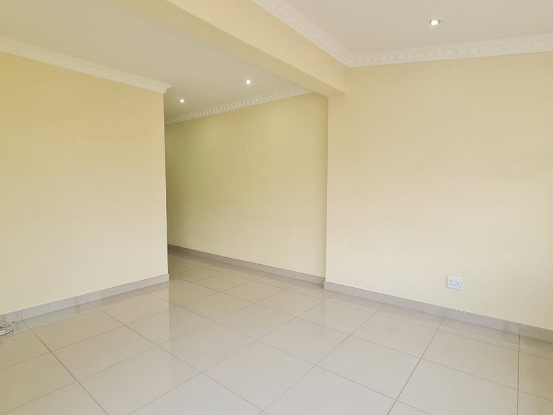 Charming apartment in Morningside - Photo 9