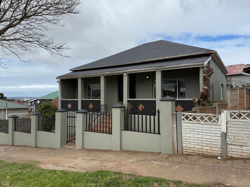 Newly renovated freestanding family home with character. - Photo 7