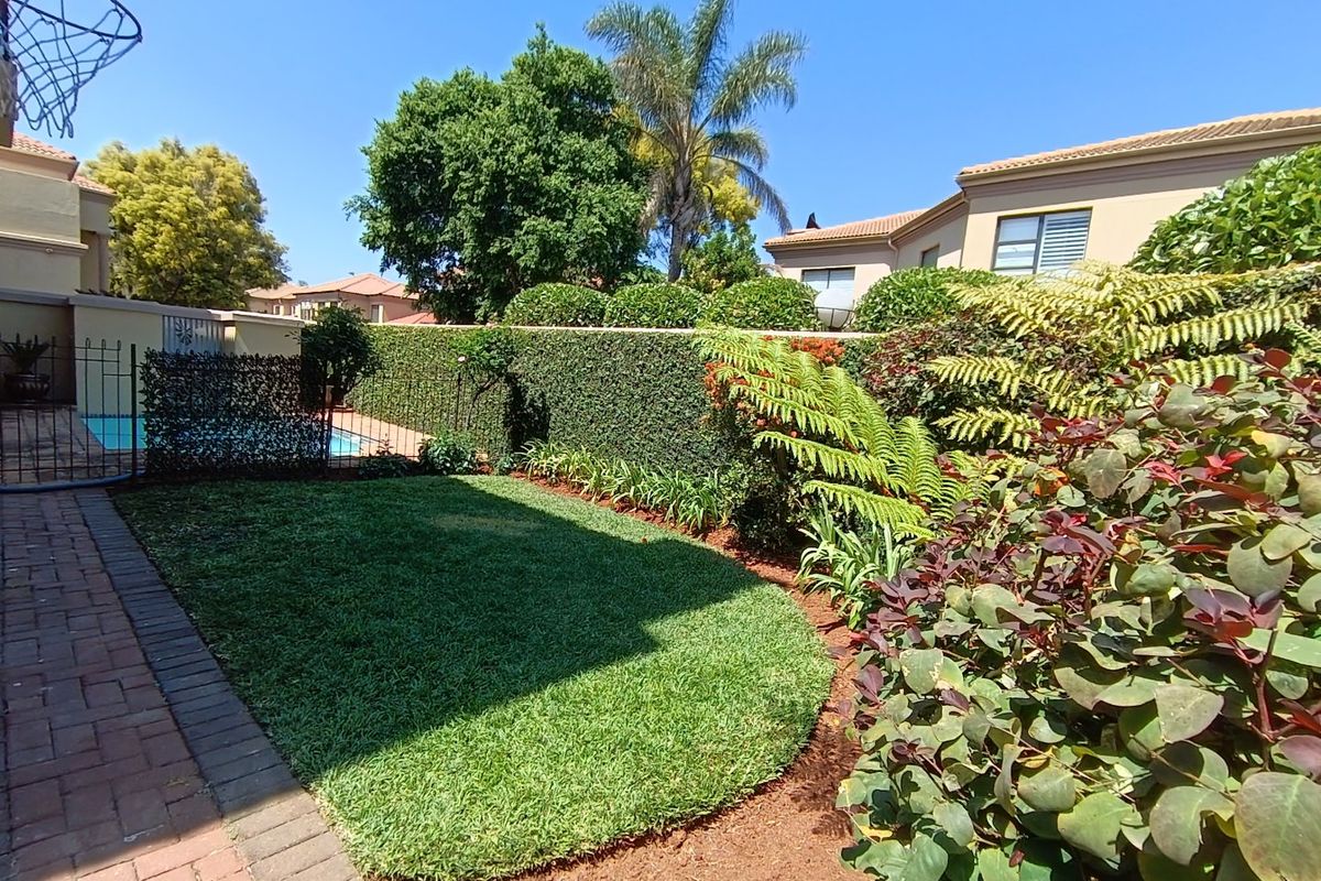 Modern 3-Bedroom Home in Secure Estate in Highveld - R3 400 000 - Photo 4