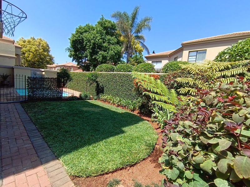 Modern 3-Bedroom Home in Secure Estate in Highveld - R3 400 000 - Photo 4