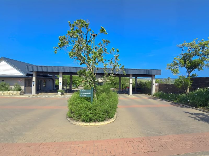 Prime Plot in Springvale – Approved Plans, Loft & Stunning Dam Views - Photo 2