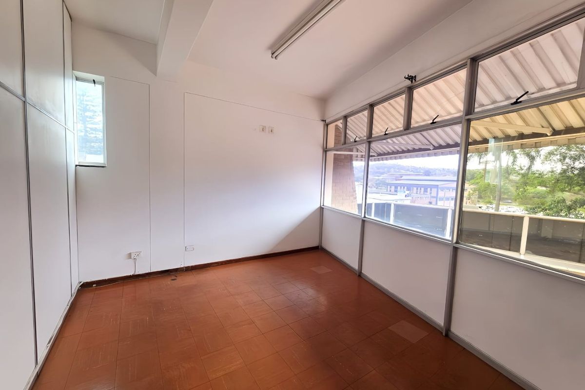 North Coast Office To Let – Perfect for Professional Practices - Photo 4