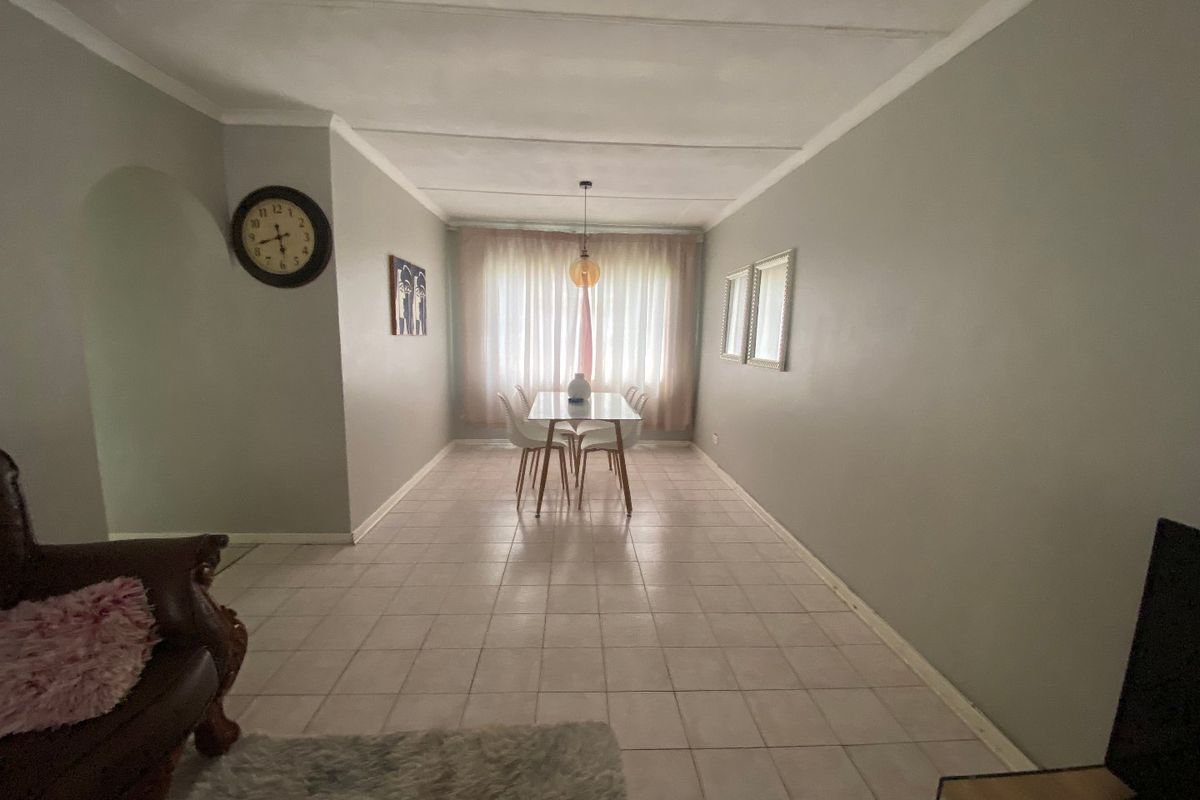 Nu 17 —Don’t Miss Out — Big Space, Brilliant Price!” - Photo 4