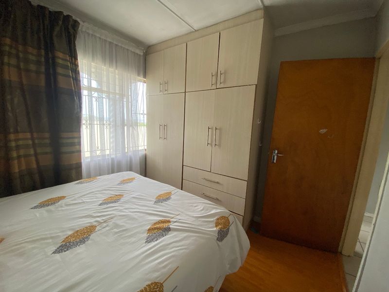 Nu 17 —Don’t Miss Out — Big Space, Brilliant Price!” - Photo 8