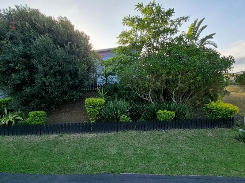 Prestigious and Spacious 4 bedroom Family home situated in Palm Lakes family Estate.  - Photo 3