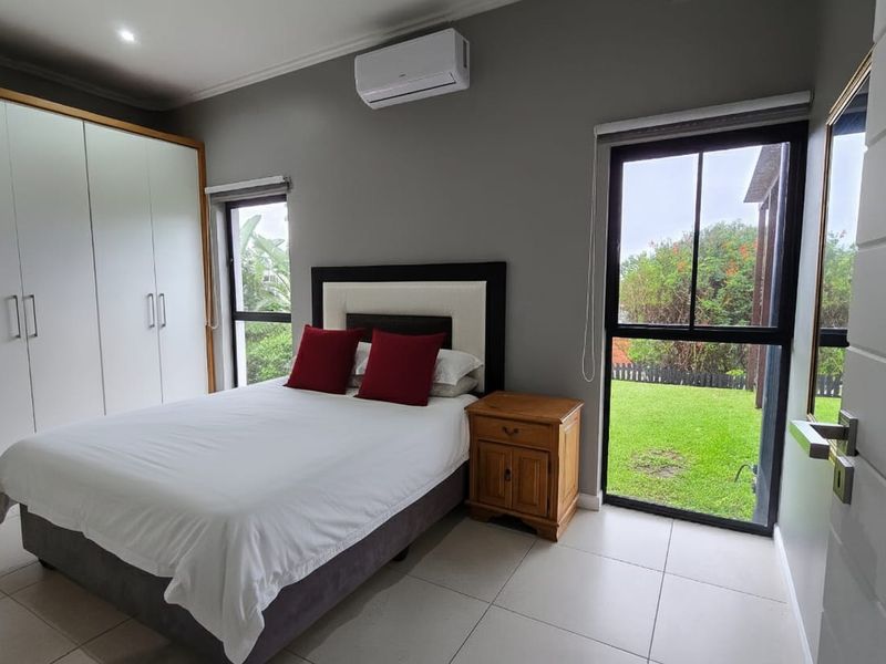 Prestigious and Spacious 4 bedroom Family home situated in Palm Lakes family Estate.  - Photo 10