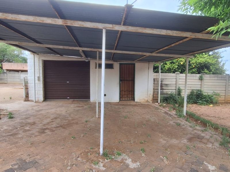 3 Bedroom House for sale in Roosheuwel  - Photo 6