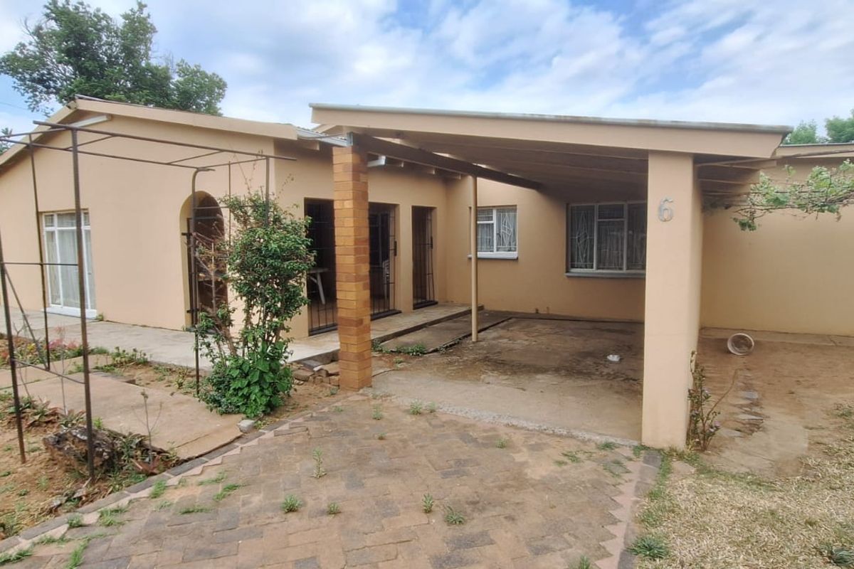 3 Bedroom House for sale in Roosheuwel  - Photo 2