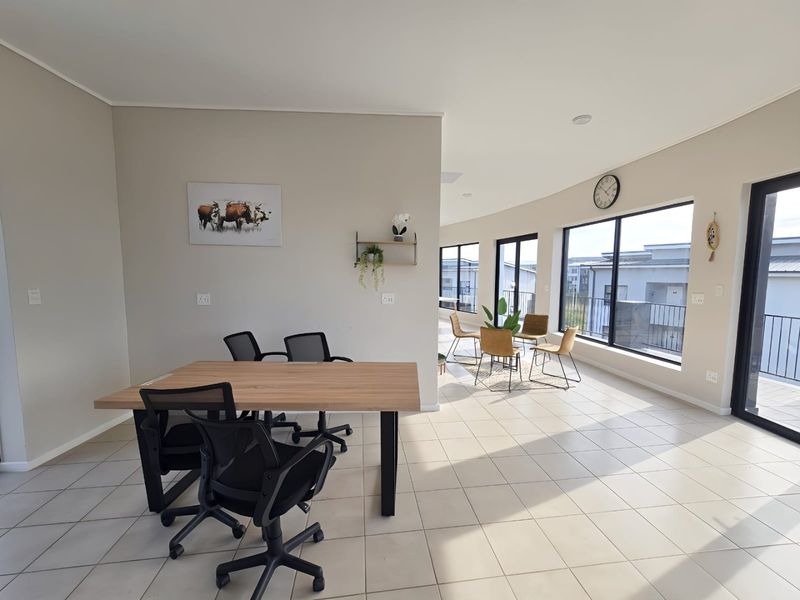 Stylish 2-Bedroom Apartment to Let - Photo 8