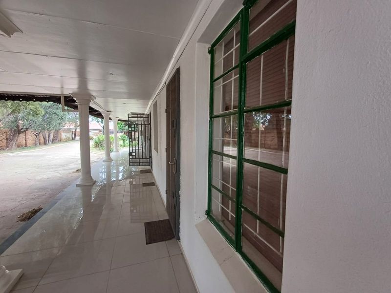 Spacious 4-Bedroom Family Home for Sale in Wolmaransstad - Photo 5