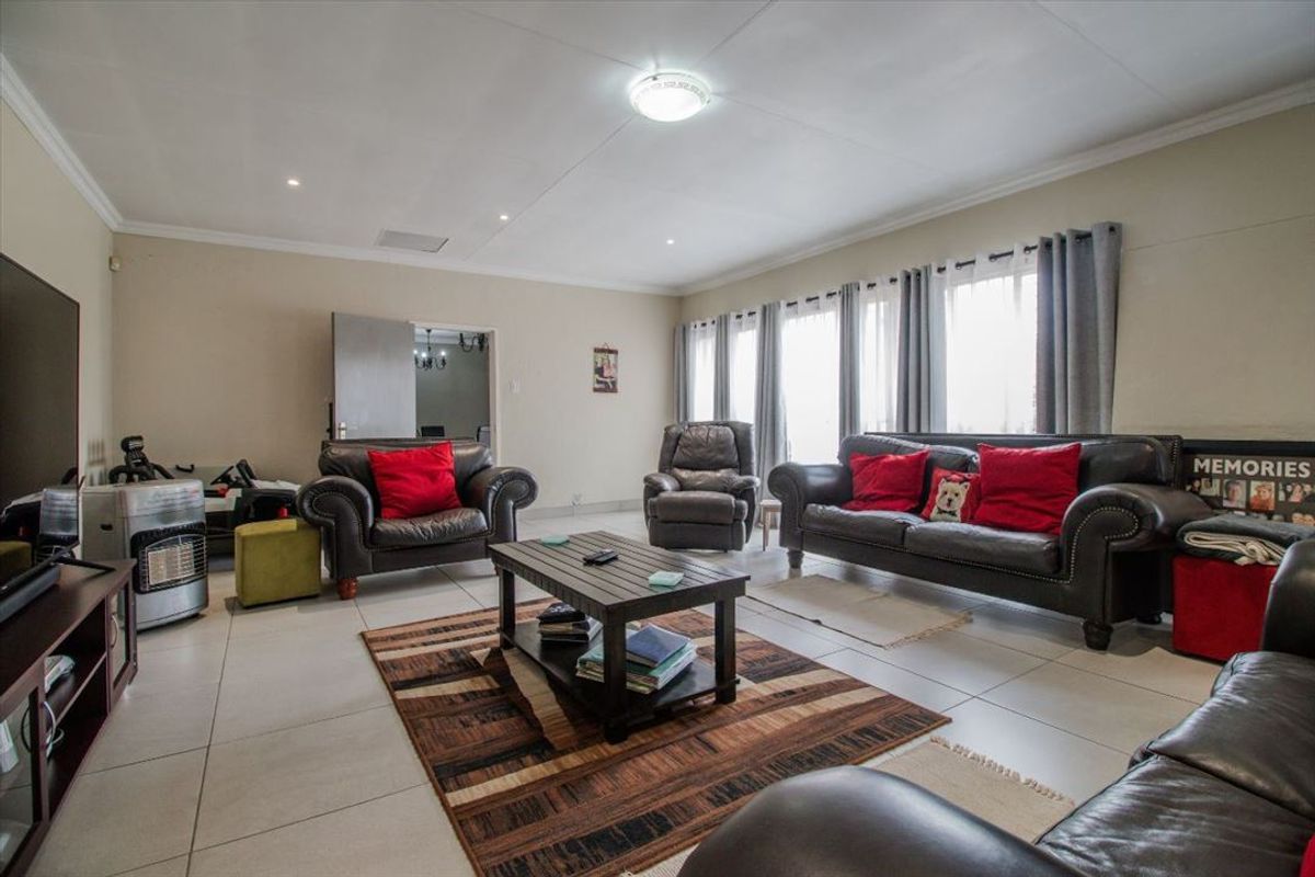 Elegant Family Home with Granny Flat - Photo 2