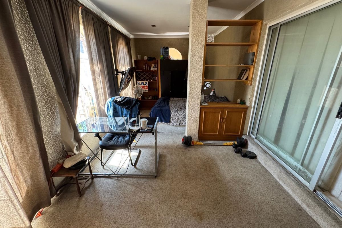 Spacious Family Home with Modern Comforts - Photo 5