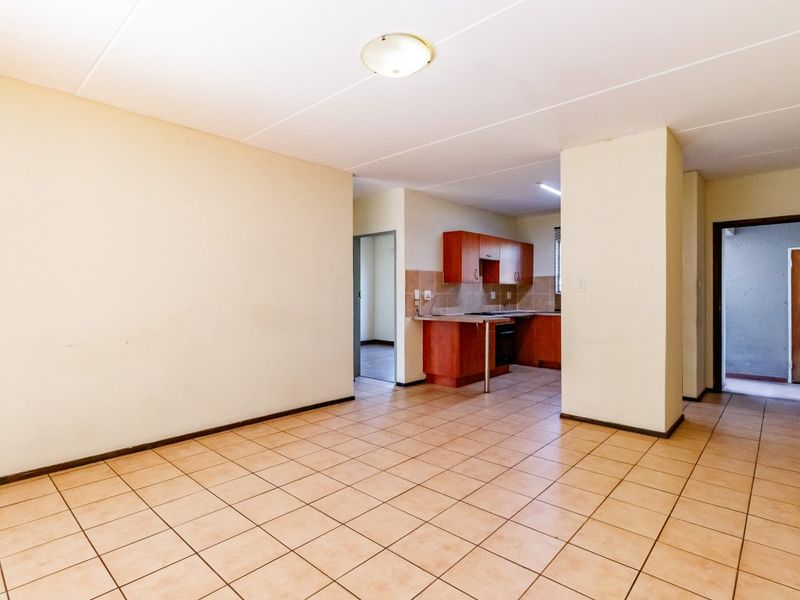 Secure & Pet-Friendly 2-Bedroom Townhouse in Ashanti Estate – Ideal for Families, Investors & Retirees! - Photo 3