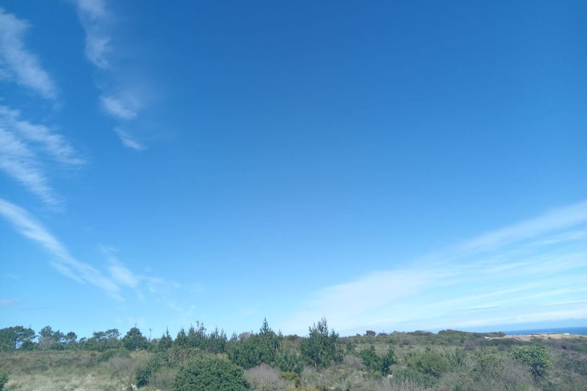 Vacant land  for sale with endless sea views - Photo 3