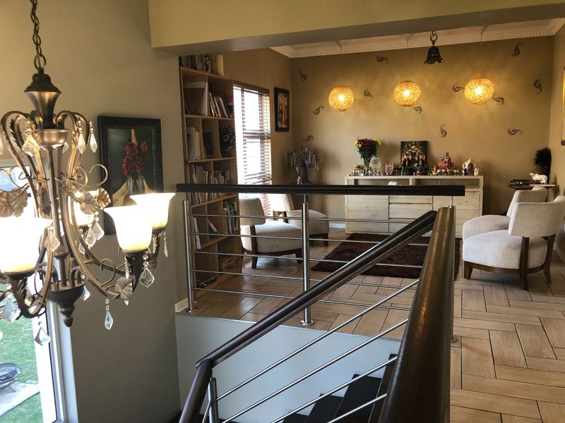 Magnificent 3 Bedroom Home with Luxurious Finishes in Riverspray Lifestyle Estate. - Photo 4