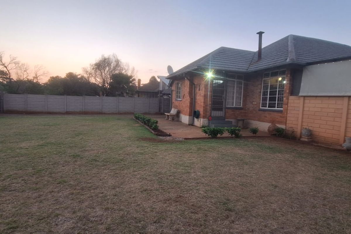 2 Bedroom House for Sale in Stilfontein  - Photo 4