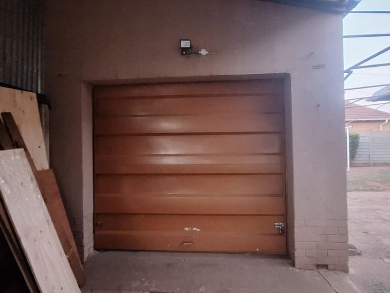 2 Bedroom House for Sale in Stilfontein  - Photo 7