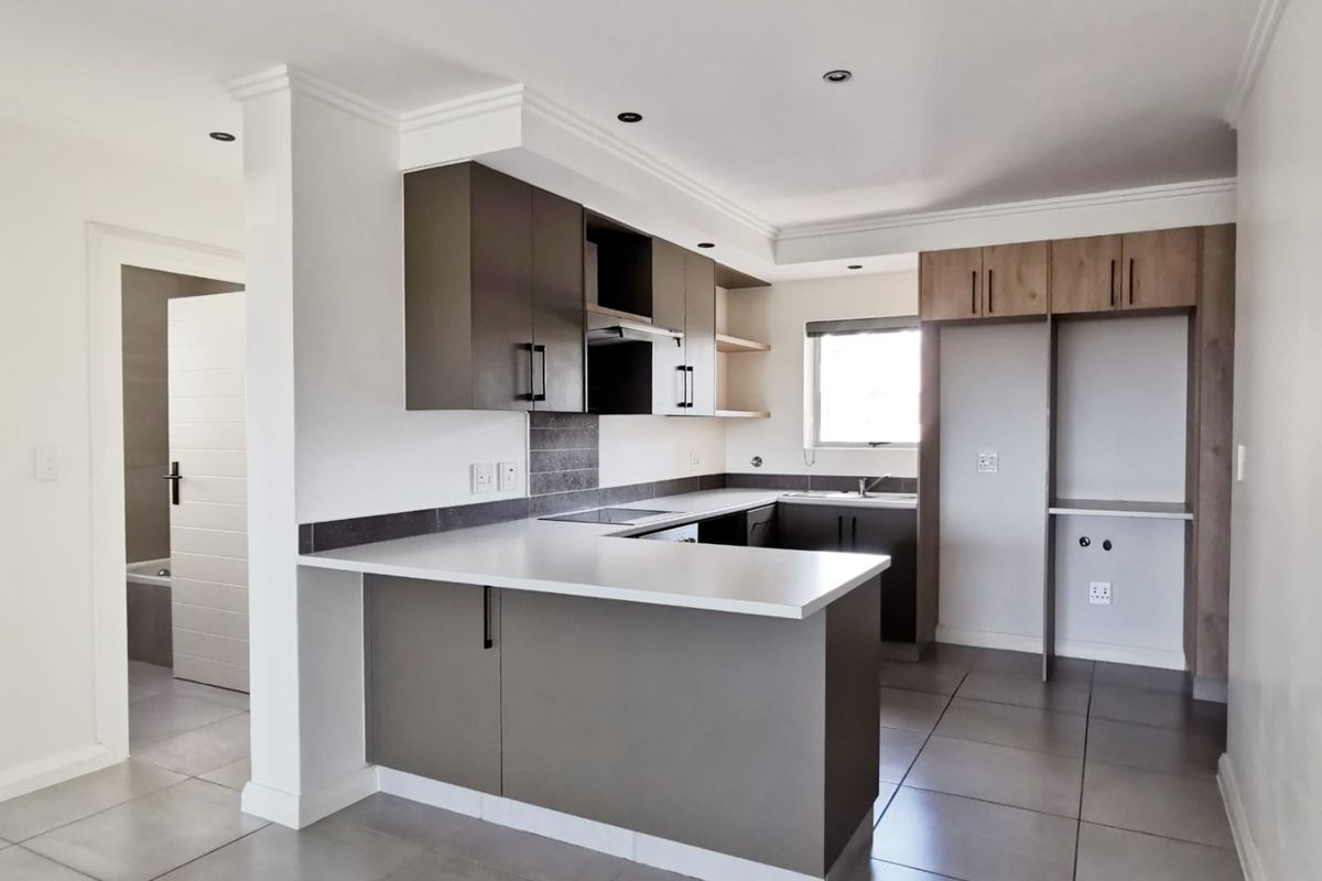 Functional, Modern, Exceptional – Kloofsig Estate’s 2-Bedroom Apartment - Photo 3