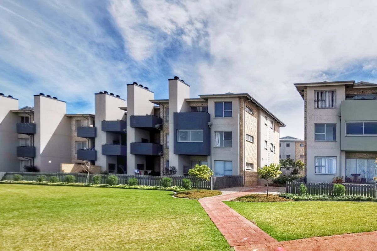 Functional, Modern, Exceptional – Kloofsig Estate’s 2-Bedroom Apartment - Photo 2