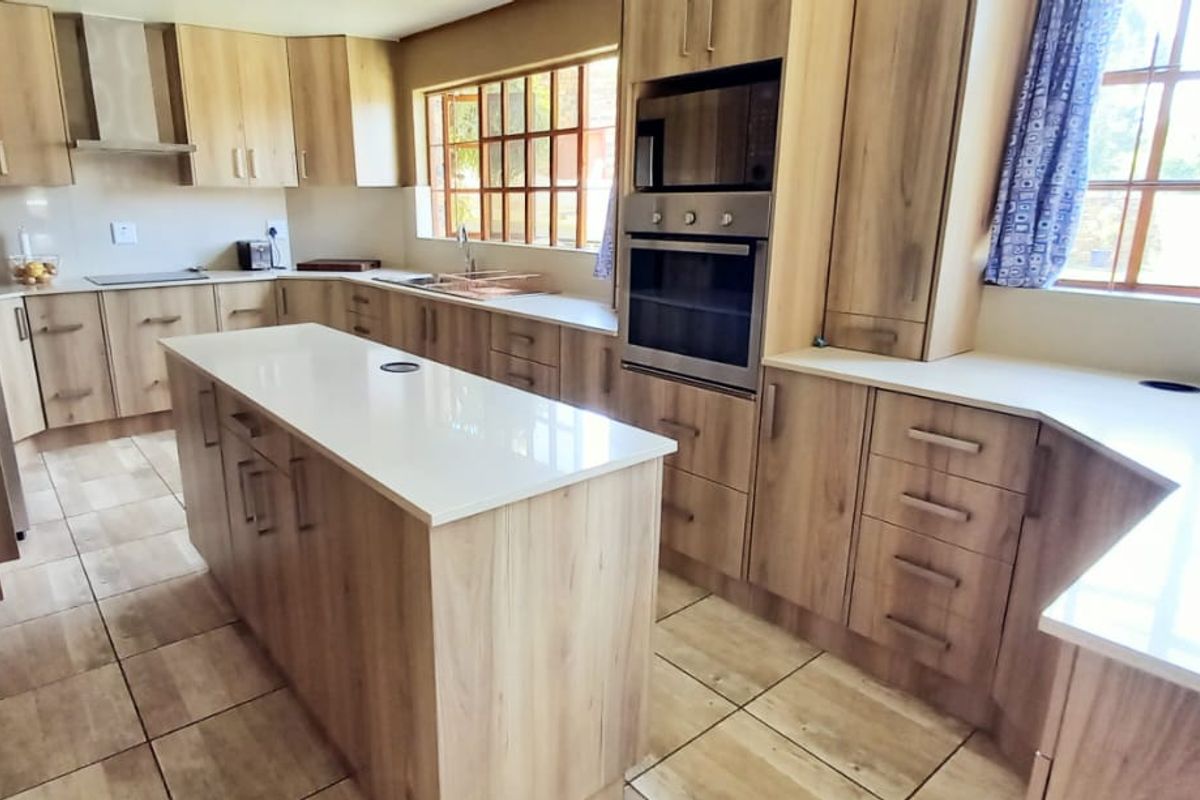 Modern Comfort Meets Country Charm  - Photo 5