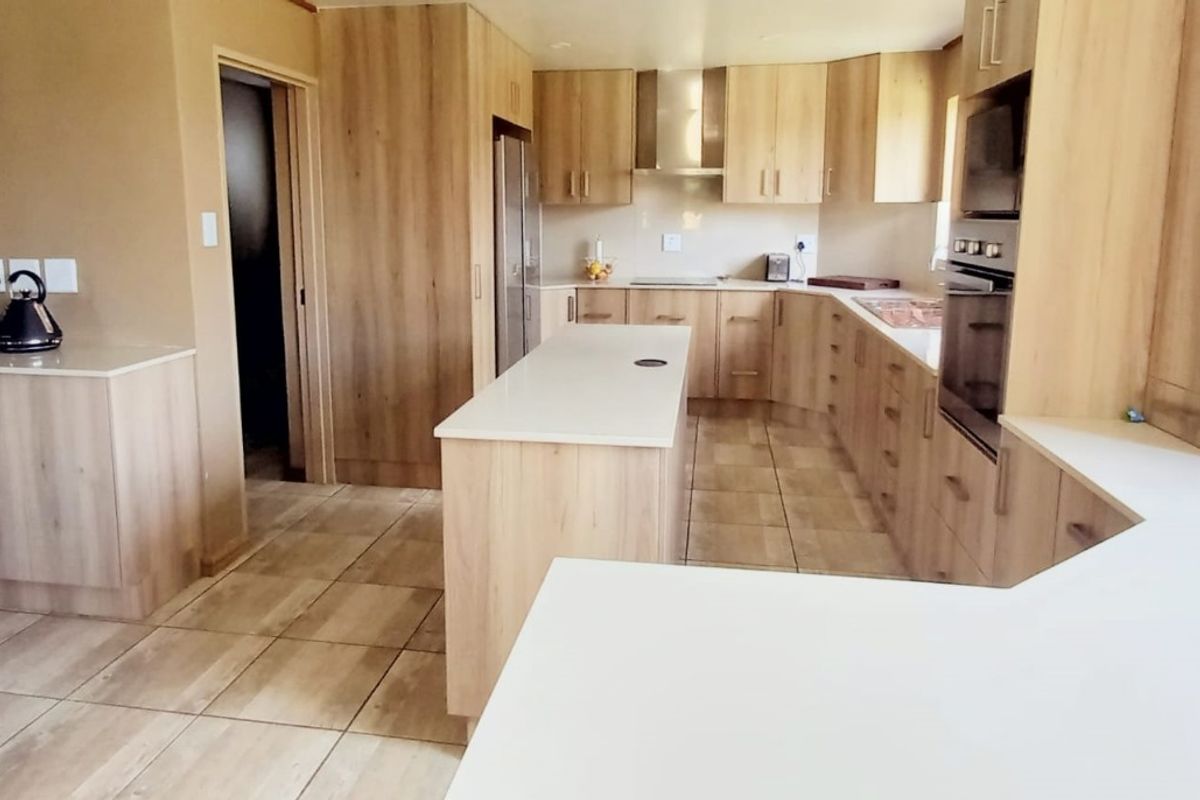 Modern Comfort Meets Country Charm  - Photo 4