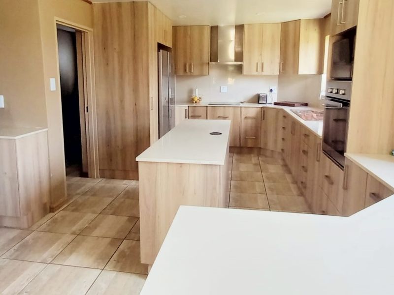 Modern Comfort Meets Country Charm  - Photo 4