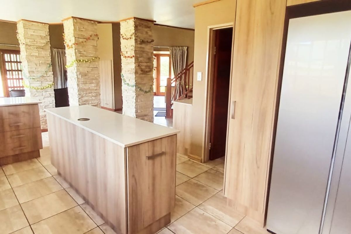 Modern Comfort Meets Country Charm  - Photo 3