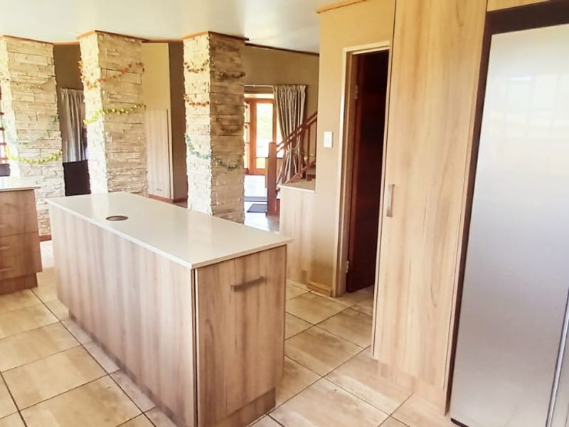 Modern Comfort Meets Country Charm  - Photo 3