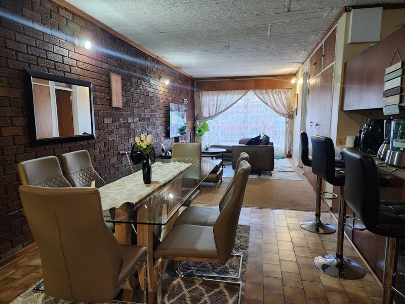 3 Bedroom apartment for sale in La Hoff - Photo 4