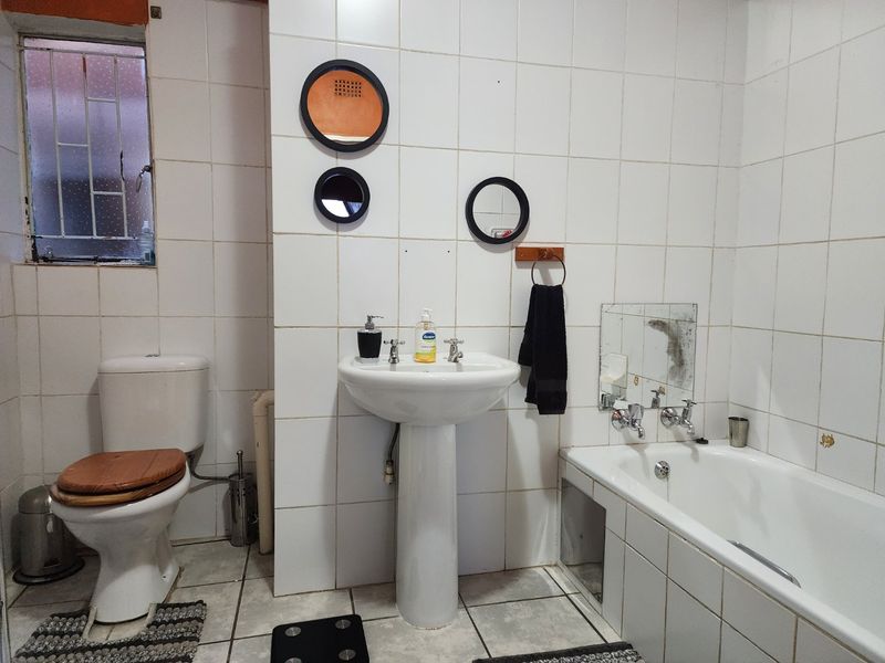 3 Bedroom apartment for sale in La Hoff - Photo 10