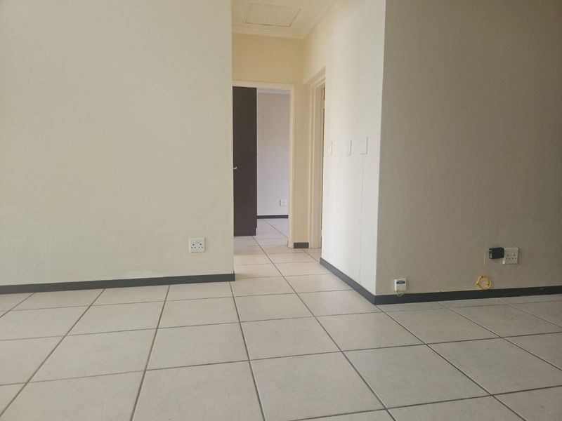 2 Bedroom 2 Bathroom 1st Floor Apartment - Photo 7