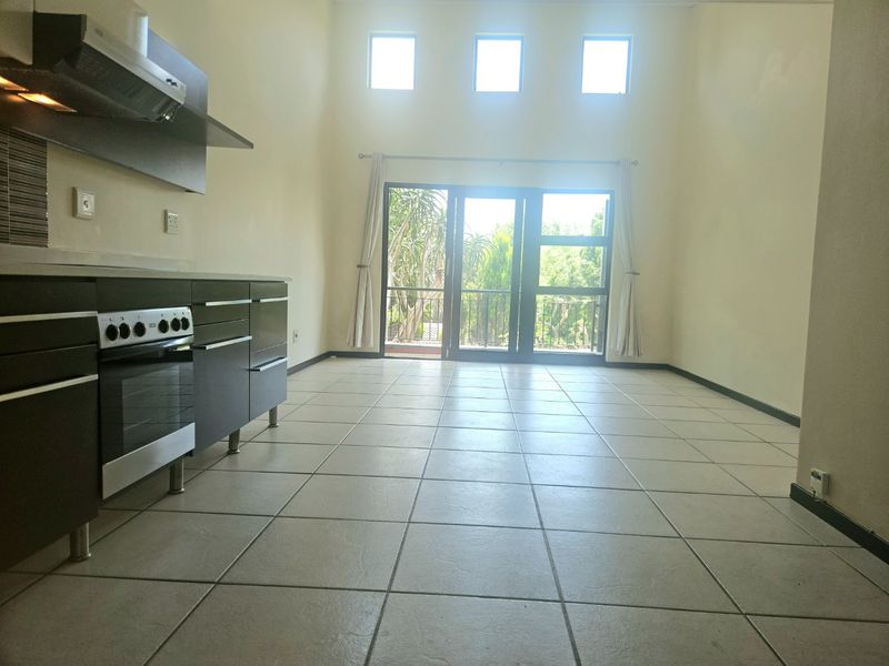 2 Bedroom 2 Bathroom 1st Floor Apartment - Photo 2