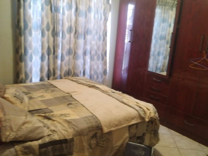 Lovely 3 bedroom property in Orchards Akasia  - Photo 5