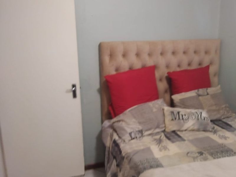 Lovely 3 bedroom property in Orchards Akasia  - Photo 6