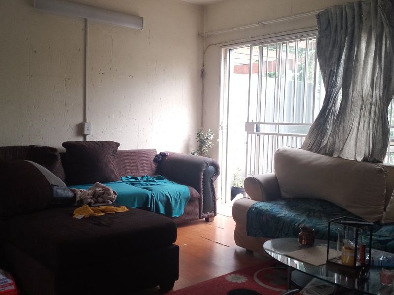 2 bedroom townhouse for Sale in Greenstone Hill - Photo 6