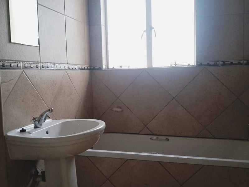 Specious 2 bedroom available for Sale in Brooklands lifestyle - Photo 10