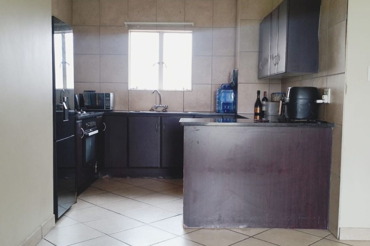 Specious 2 bedroom available for Sale in Brooklands lifestyle - Photo 5