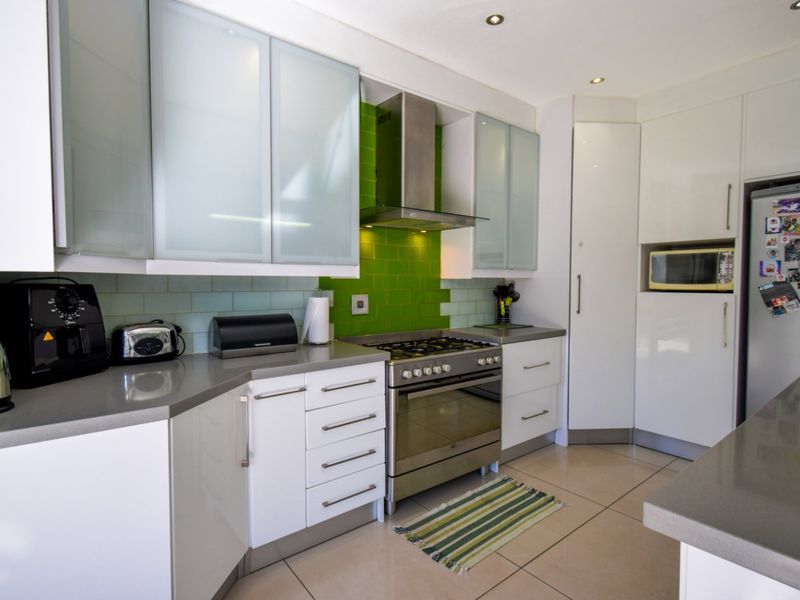 Unmatched Versatility: Live, Entertain & Thrive  - Photo 5