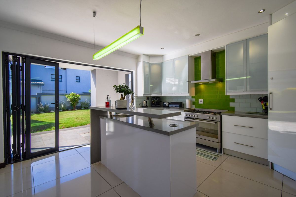 Unmatched Versatility: Live, Entertain & Thrive  - Photo 3