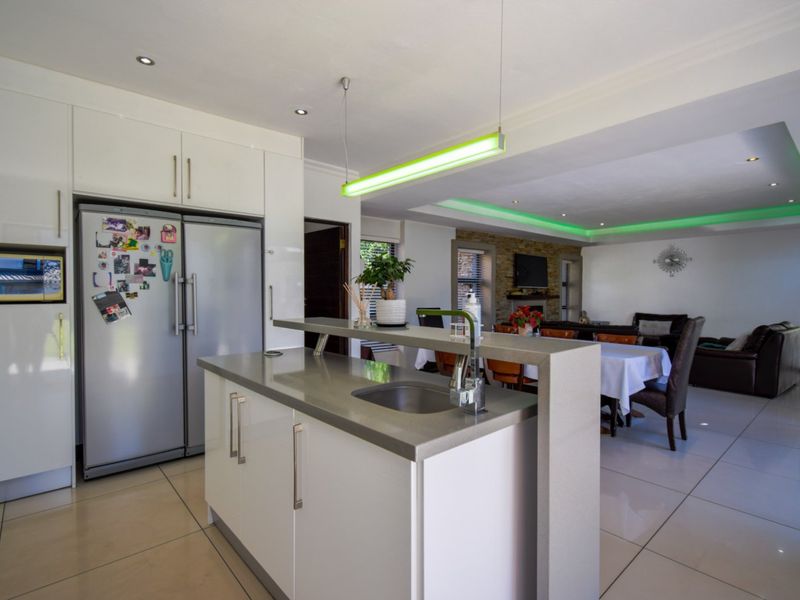 Unmatched Versatility: Live, Entertain & Thrive  - Photo 4