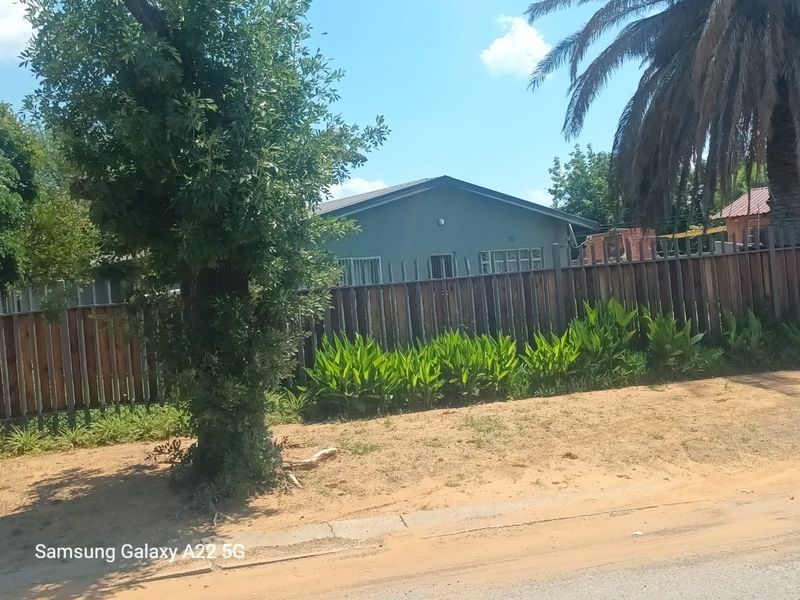 FUN LOVING HOME FOR SALE - Photo 4