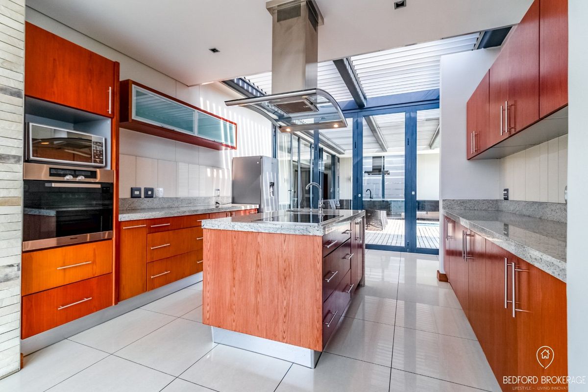 3 Bedroom Penthouse For Rent  - Photo 4